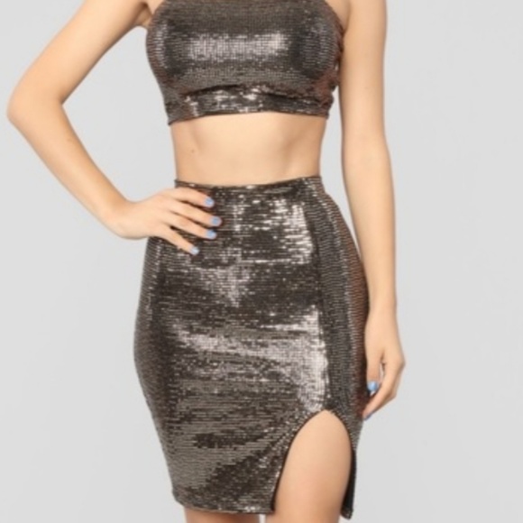 Fashion Nova Dresses & Skirts - Fashion Nova strapless gold sequin 2 piece dress